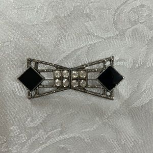 Broach vintage unmarked stunning